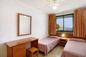 1 غرفة نوم ومكواة/لوح كي وواي فاي مجانًا وملاءات أسرّة