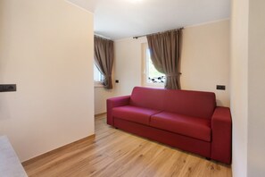 TV - Apartment 'Al Baitin Trepalle' with Mountain View (Livigno)