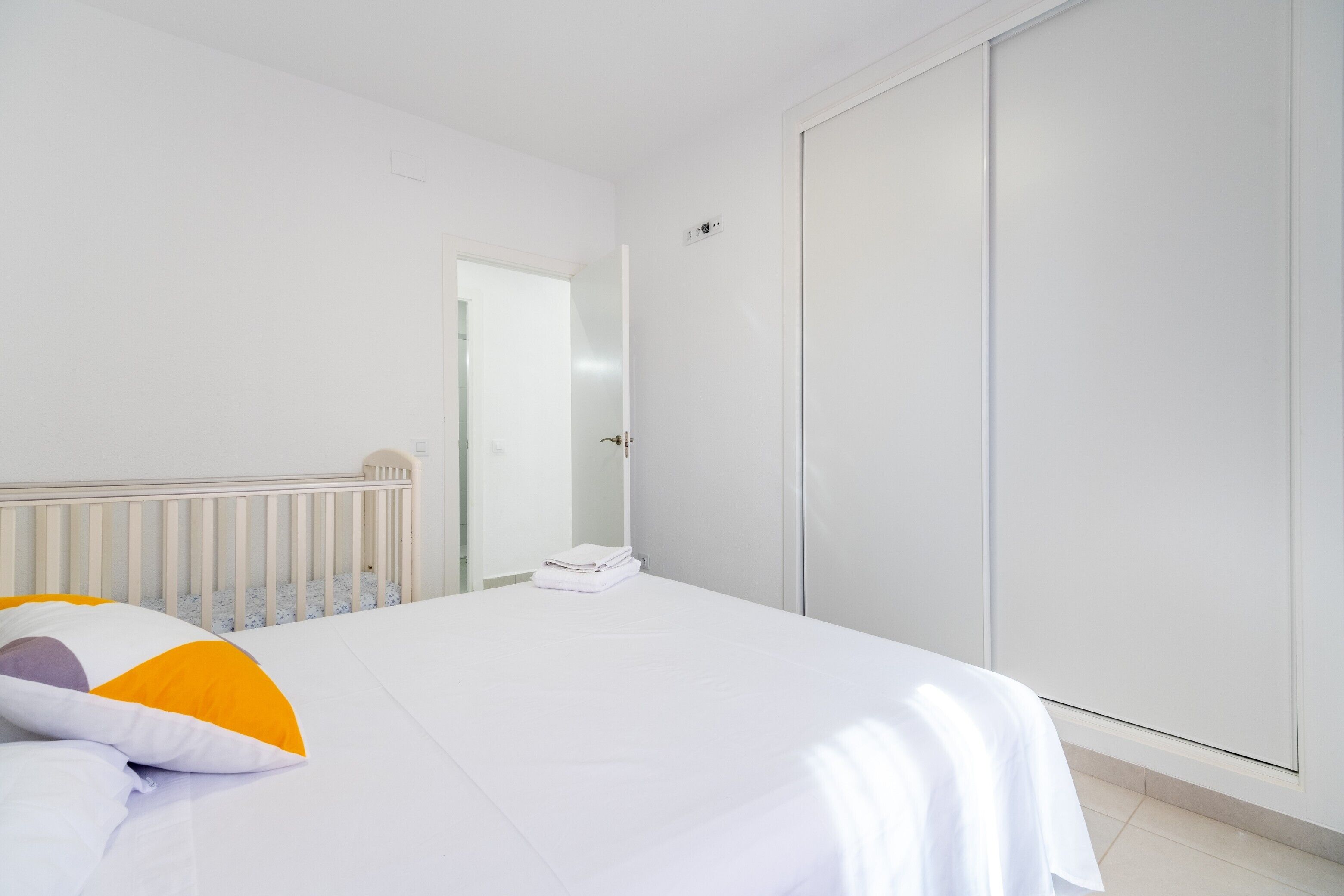 3 bedrooms, iron/ironing board, free WiFi, bed sheets