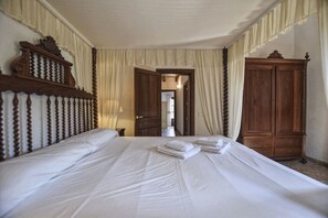 4 slaapkamers, een strijkplank/strijkijzer, gratis wifi, beddengoed