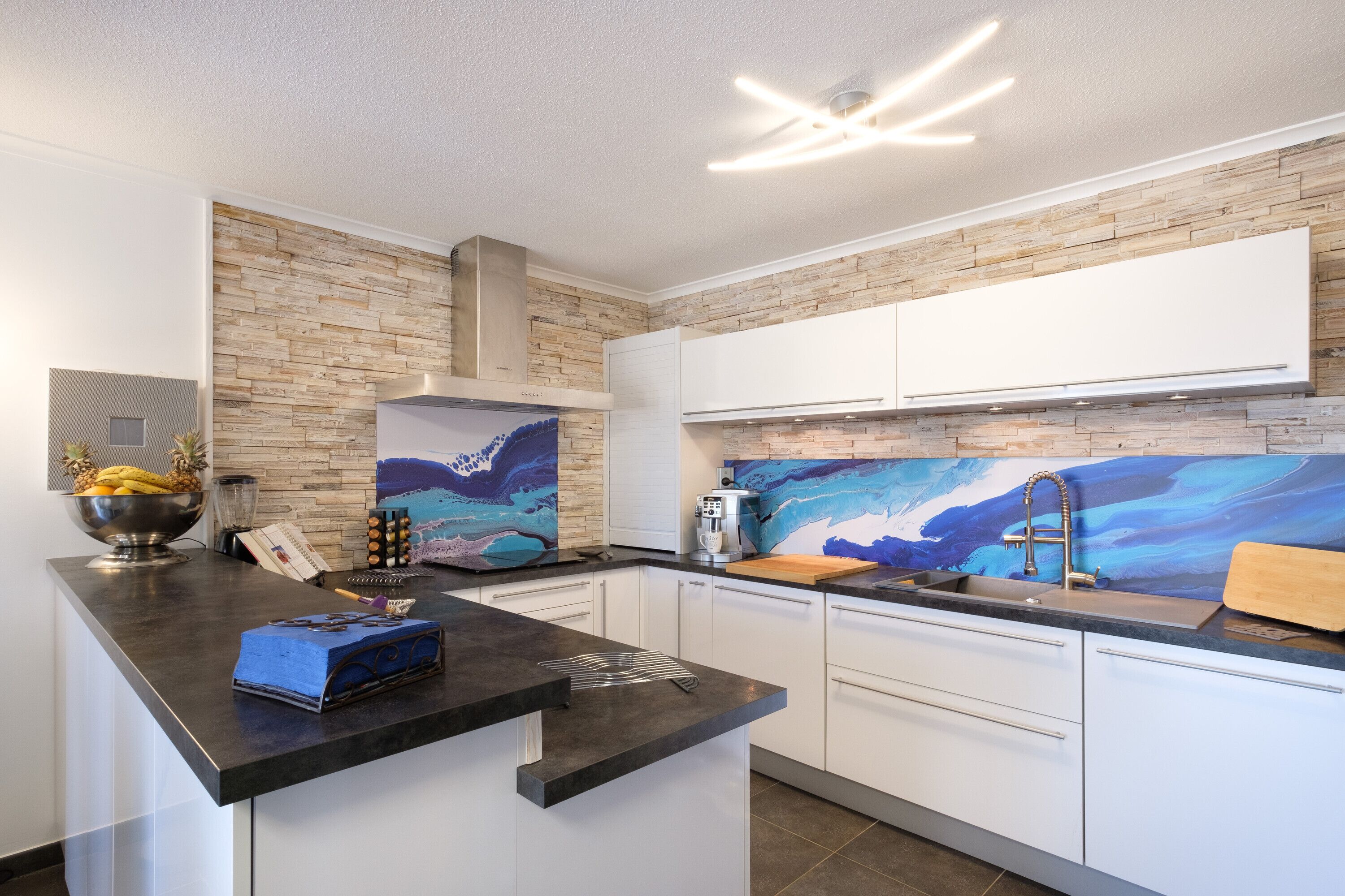 Apartment 'Natura Parc Toit Terrasse' with Mountain View, Shared Pool and Wi-Fi