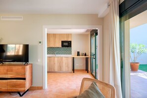 Interior - Apartment 'Casa Joaquim Begur' with Mountain View, Wi-Fi and Air Conditioning (Begur)