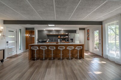 Retro Vibes | Mid-Century Gem in Springfield