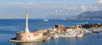 Holiday Apartment "Damilhouse 3" with Balcony & Wi-Fi