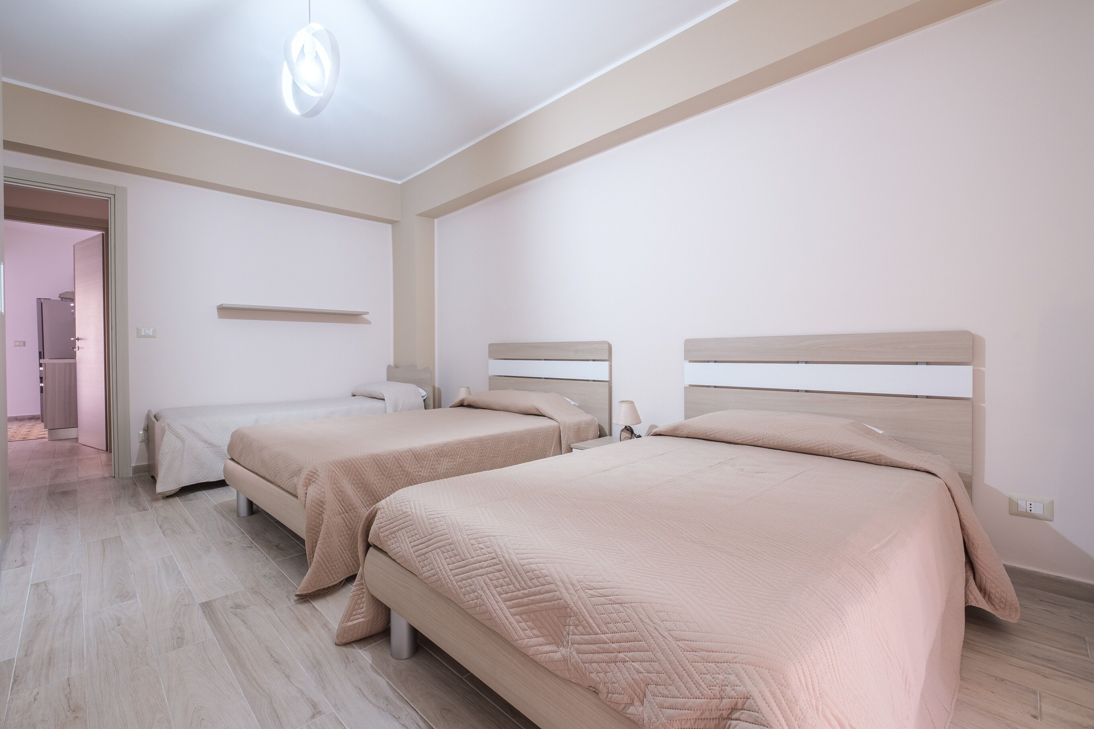 4 Schlafzimmer, kostenloses WLAN, Bettwäsche