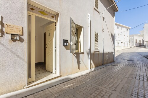 Holiday Apartment "Contessa Vacanze Byron" with Mountain View, 2 Balconies and Wi-Fi