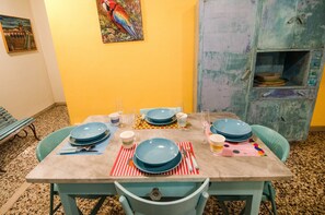Dining - Apartment 'Casa Vacanze Fatucchi' with Wi-Fi (Foiano della Chiana)