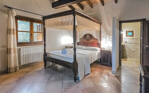 4 chambres, fer et planche à repasser, Wi-Fi gratuit, draps fournis