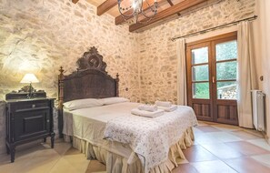 4 quartos, ferros/tábuas de passar roupa, Wi-Fi de cortesia