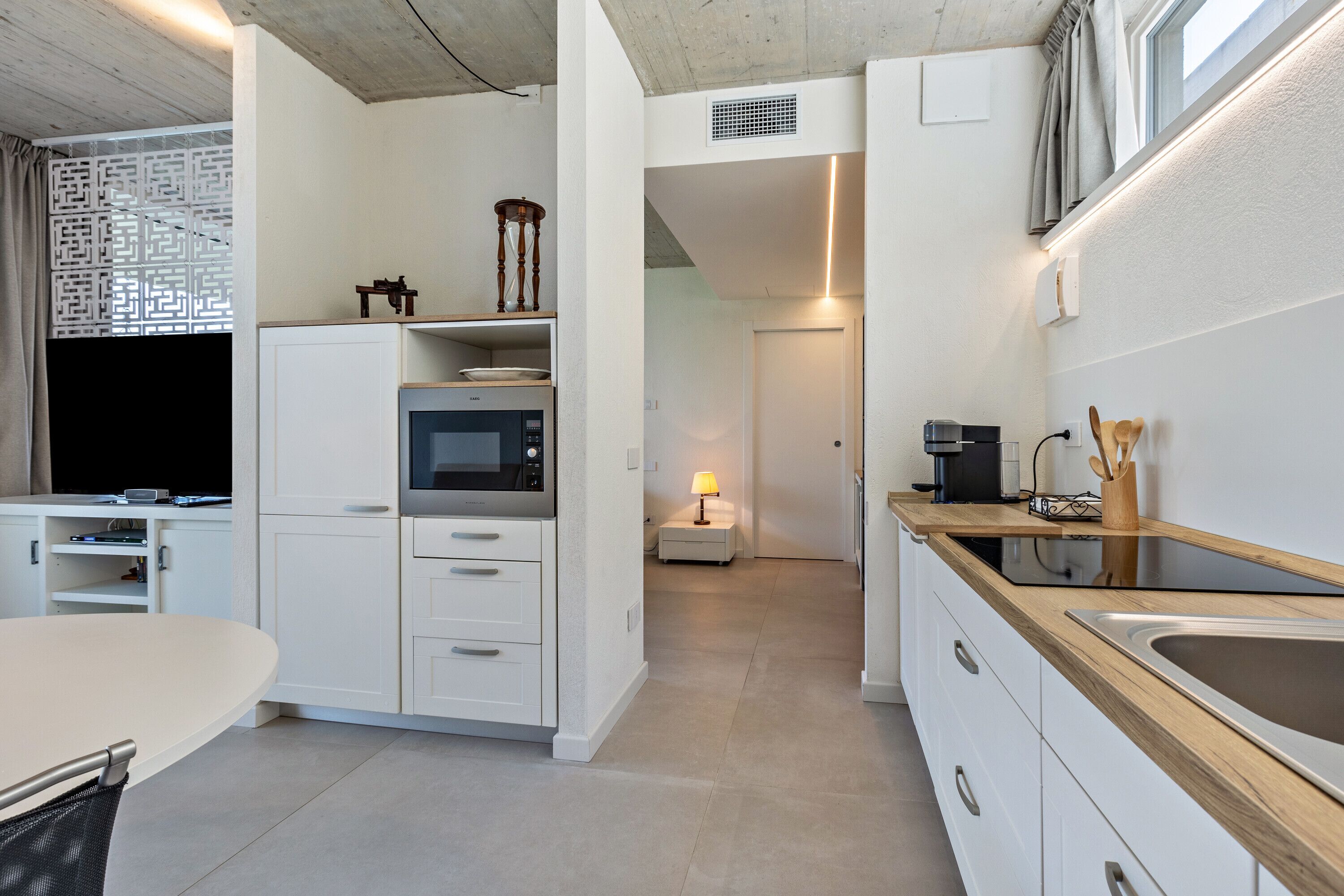 Studio Apartment 'Guendalina Suite 2' with Shared Terrace, Wi-Fi and Air Conditioning