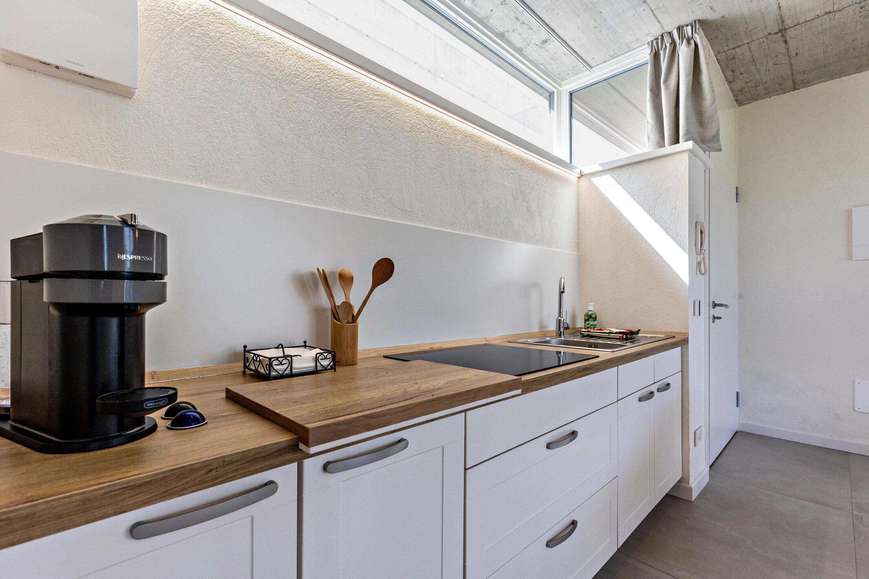 Studio Apartment 'Guendalina Suite 2' with Shared Terrace, Wi-Fi and Air Conditioning