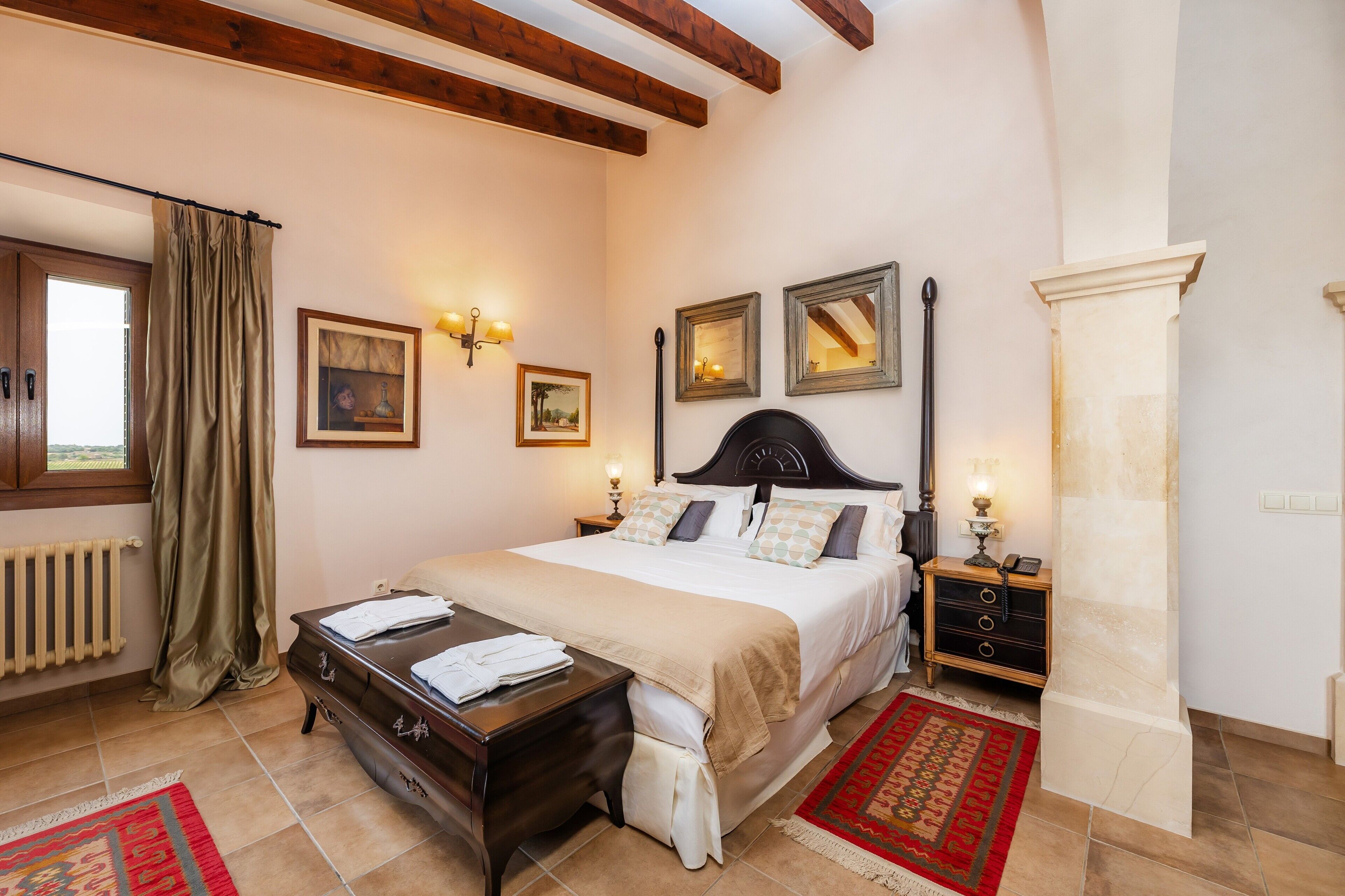 6 chambres, fer et planche à repasser, Wi-Fi gratuit, draps fournis