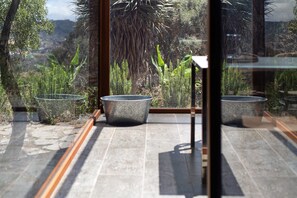 Interior - Finca 'La Casita De la Orilla De Peñate' with Sea Views, Private Terrace & Wi-Fi (Santa Brigida)