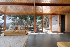 Interior - Finca 'La Casita De la Orilla De Peñate' with Sea Views, Private Terrace & Wi-Fi (Santa Brigida)