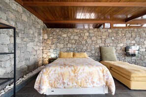 1 bedroom, free WiFi, bed sheets - Finca 'La Casita De la Orilla De Peñate' with Sea Views, Private Terrace & Wi-Fi (Santa Brigida)