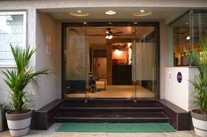 Majoituspaikan sisäänkäynti