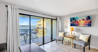 Gulf front condo with sunset views