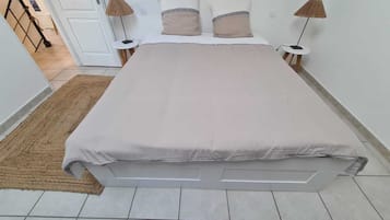 3 slaapkamers, een bureau, geluiddichte muren