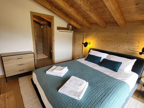 3 habitaciones, tabla de planchar con plancha y wifi gratis 
