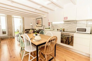 Dining - Guest H4U - Bonjardim Garden City Center (Porto)