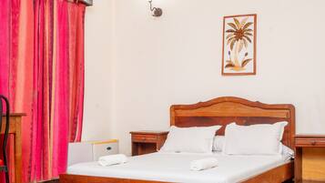 Basic-Doppelzimmer | Schreibtisch, kostenloses WLAN, BettwÀsche