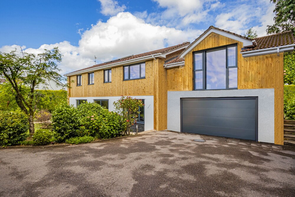 Cardiff Luxury House
