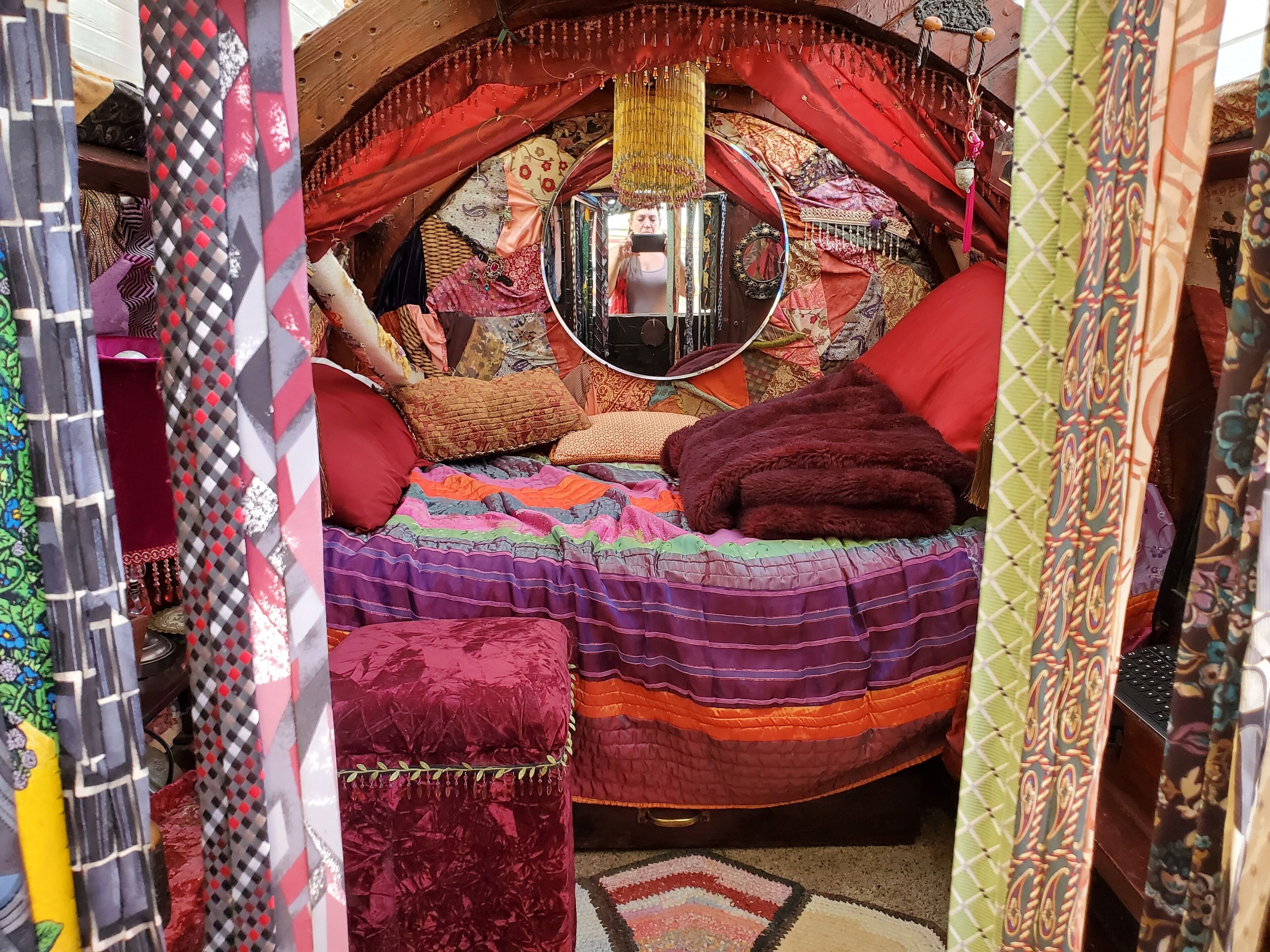 Liz's Little Gypsy Caravan W/ Hot Tub