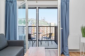 TV - Madalinskiego 5 | Stylish Apartment | Parking (Wroclaw)