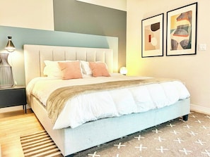1 habitación, tabla de planchar con plancha, wifi gratis y ropa de cama