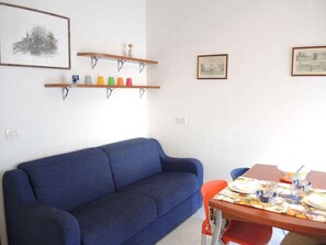 TV - Holiday apartment mit Klimaanlage und Balkon (Bibione)