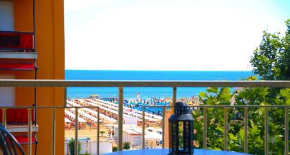 Leone-Apartments mit Meerblick an der Küste von Rimini