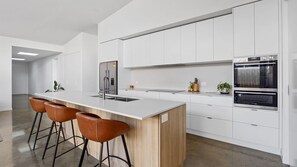 Micro-ondes, lave-vaisselle