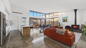 Smart TV - Amongst The Tea Trees (Inverloch)