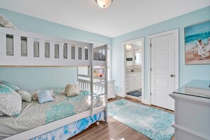 7 bedrooms, iron/ironing board, free WiFi, bed sheets