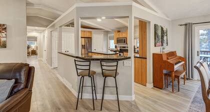 Cozy Retreat | Hot Tub | Upper Level of Home