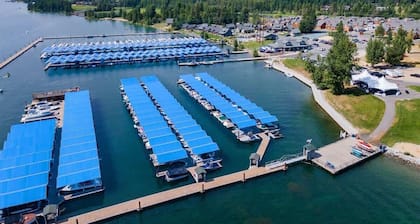 Dover Bay | Sleeps up to 10 | Private Hot Tub
