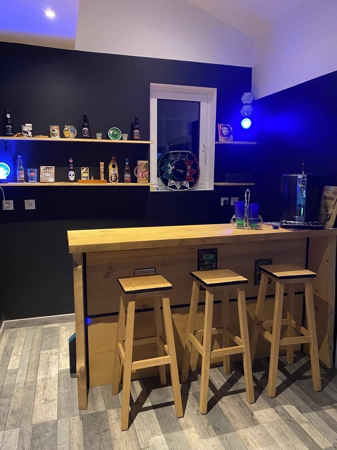 Bar (in der Unterkunft)