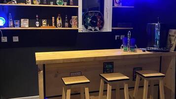 Bar (in der Unterkunft)