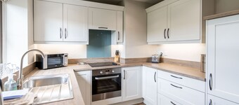 A cottage that sleeps 4 guests  in 2 bedrooms