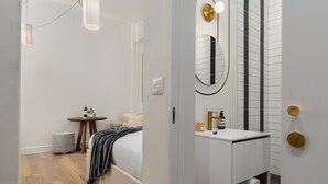 Superior Studio | Bathroom - THE RESERVE (Cape Town)
