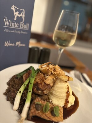 Food and drink - The White Bull (Clitheroe)