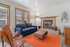 تلفزيون، مدفأة