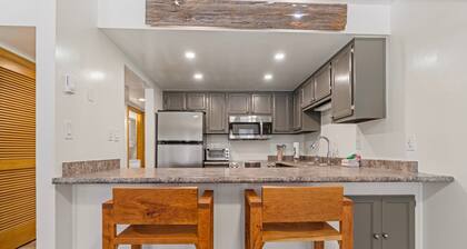 Updated Modern In-Town Condo | Pool | Hot Tub