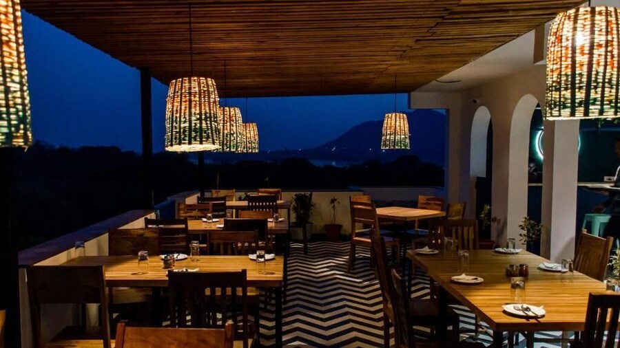 Casa Blanca LakeCity