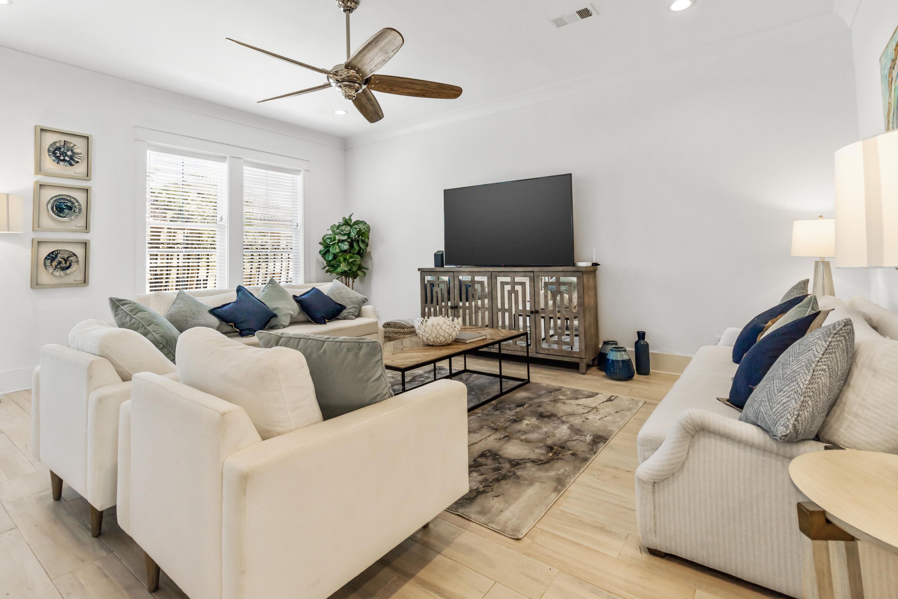 Destin's Gem | Impeccably Furnished, 4 Bikes, Private Pool, Beach SVC for a fee