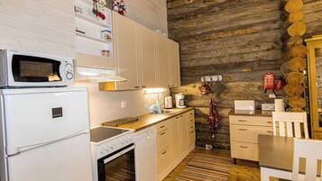 Refrigerador, microondas, lavavajillas, utensilios de cocina