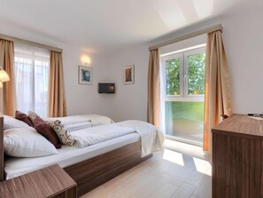 5 bedrooms, WiFi
