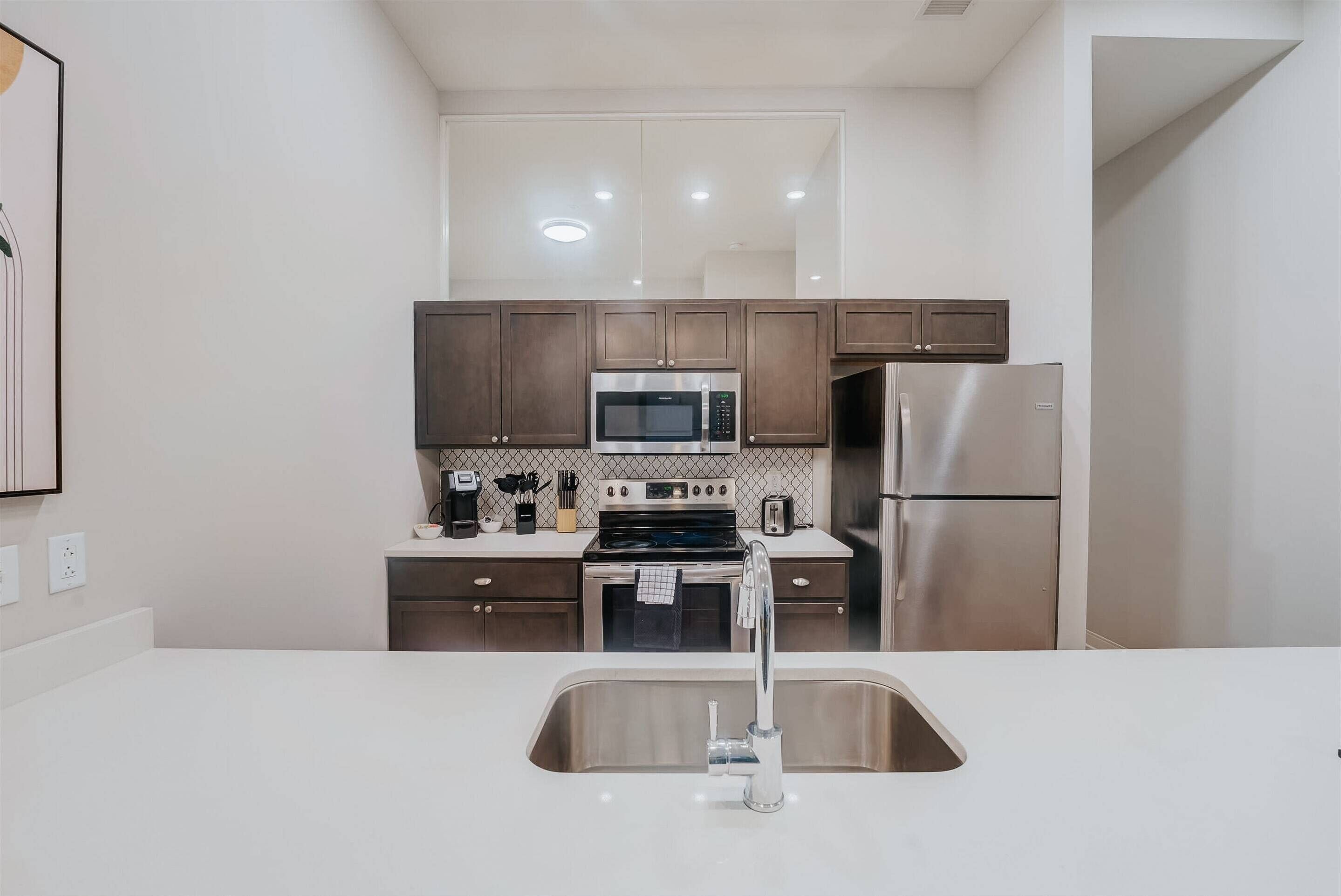 Frontdesk | Open 1 BR Apt near FirstEnergy Stadium