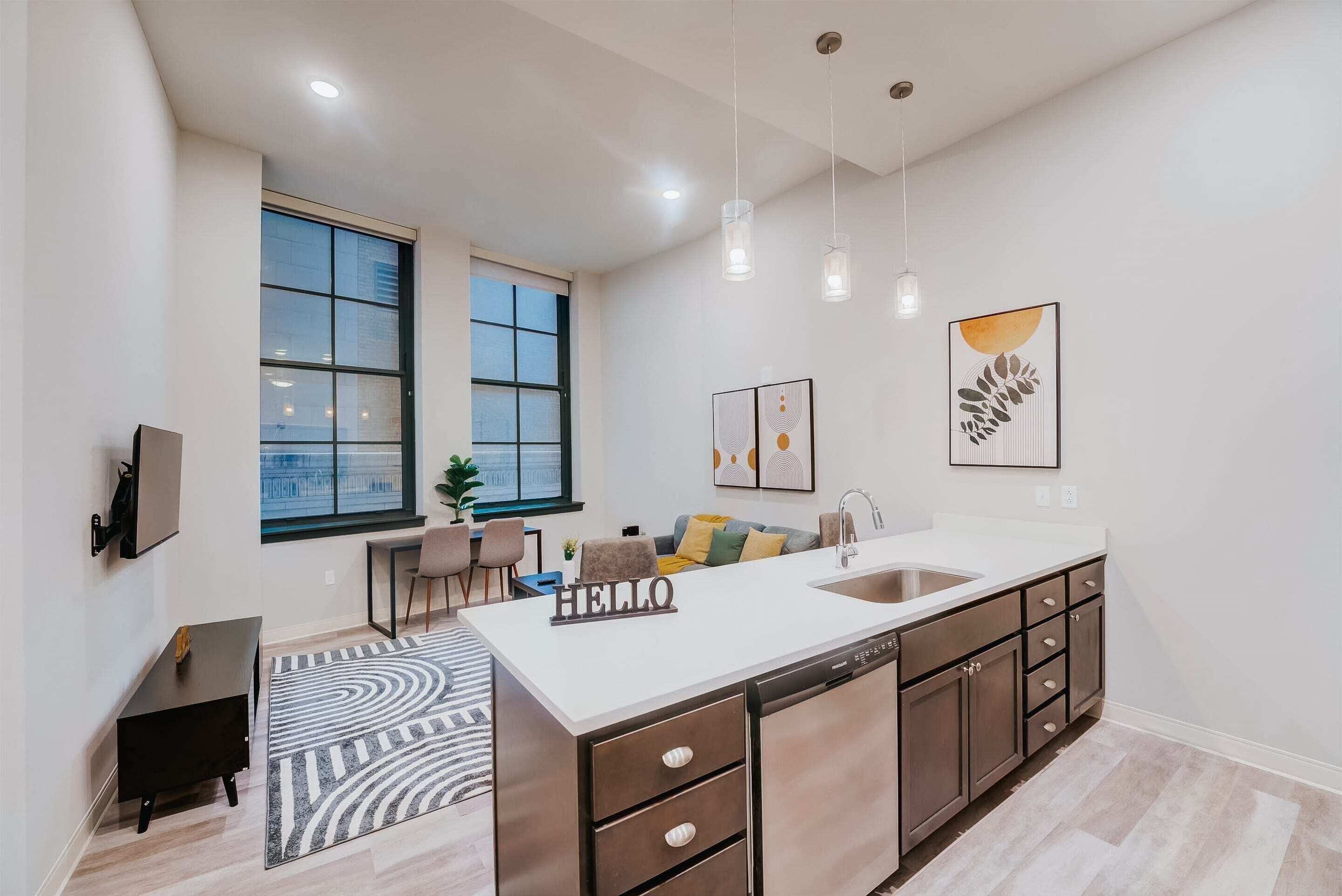 Frontdesk | Open 1 BR Apt near FirstEnergy Stadium