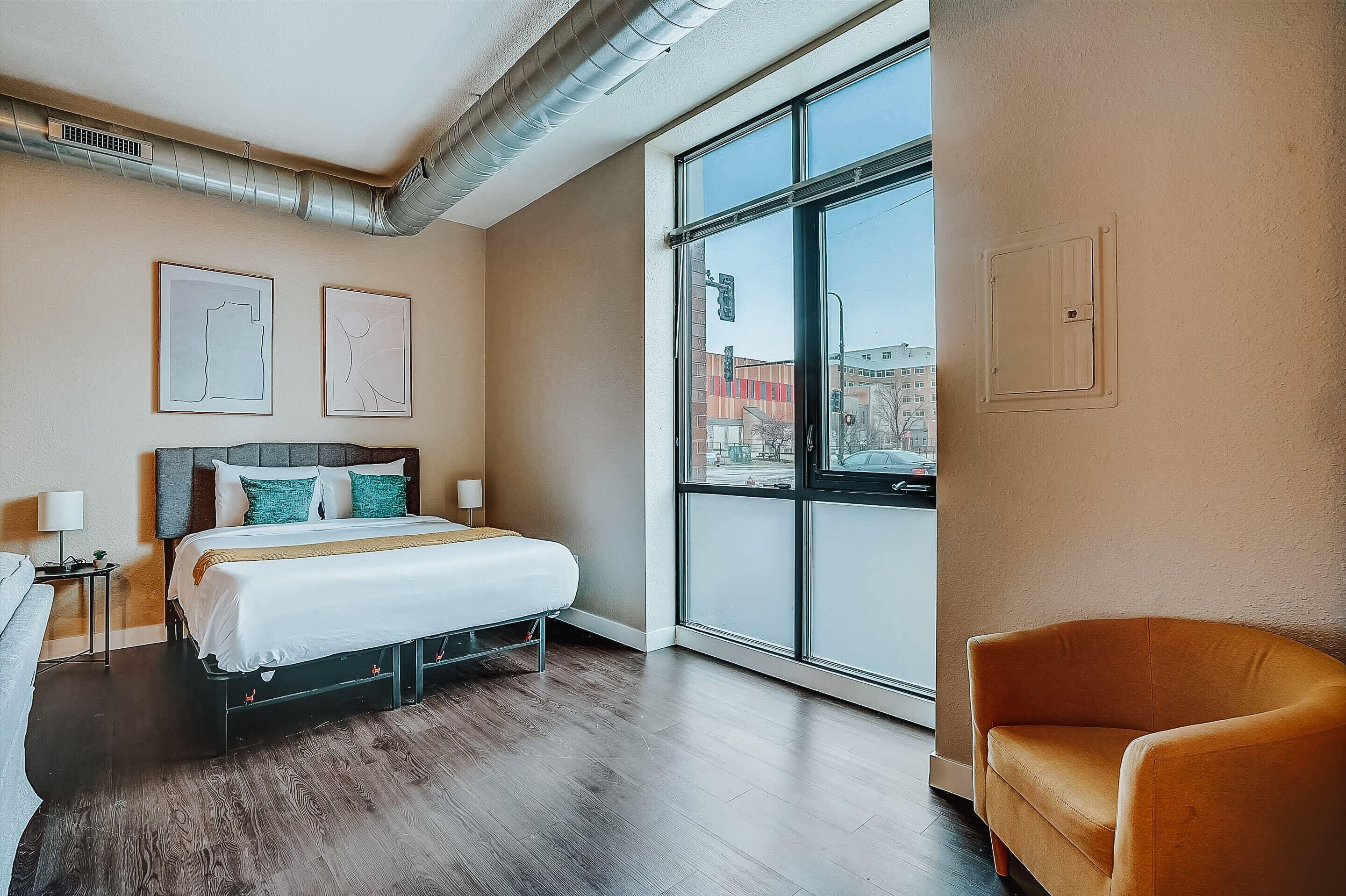 Frontdesk | Open Studio Apt near US Bank Stadium